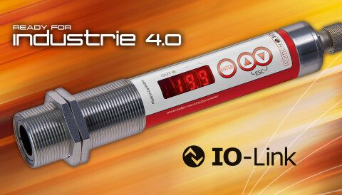 고온계, IO-Link 인터페이스, 아날로그 출력 및 스위칭 접점 포함.